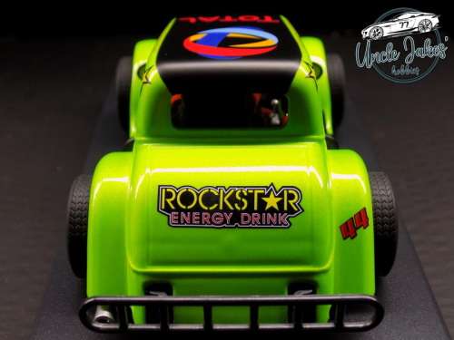 Pioneer P082 Legends Racer `34 Ford Coupe, Metallic Green #44