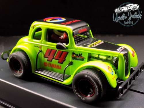 Pioneer P082 Legends Racer `34 Ford Coupe, Metallic Green #44