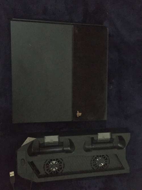 PS4 500Gb Console + 2 Controllers + 9 Triple A Games + Vertical Cooling Stand