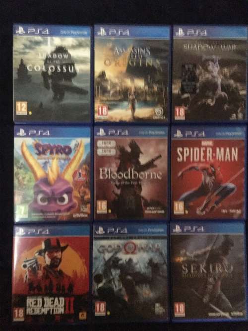 PS4 500Gb Console + 2 Controllers + 9 Triple A Games + Vertical Cooling Stand