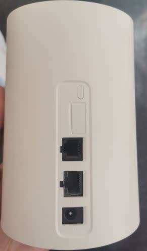 Alcatel Wireless Router HH72V1 - Good working condition (Takes a SIM card)