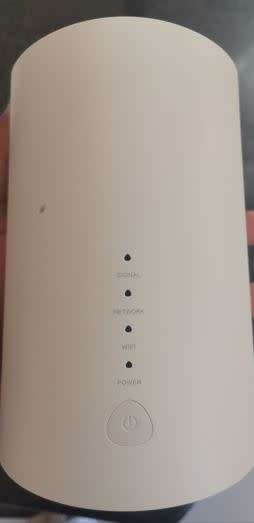 Alcatel Wireless Router HH72V1 - Good working condition (Takes a SIM card)