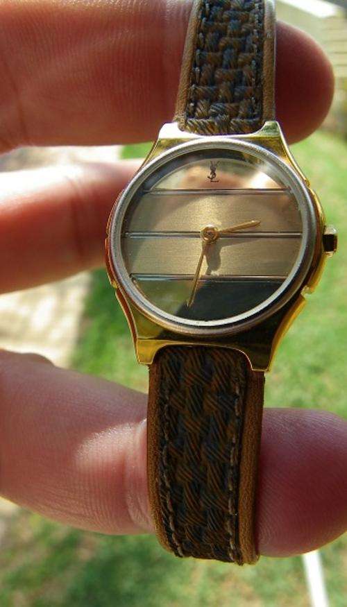 YVES SAINT LAURENT LADIES WATCH   @@ NO RESERVES@@