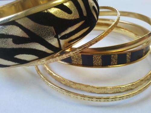 Ladies Set of Assorted Bangles