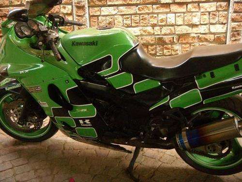 ZZR 1100  KAWASAKI             @NO RESERVES@