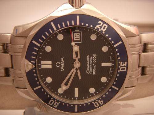 OMEGA   SEAMASTER  PROFESSIONAL 300M JAMES BOND     @@ NO RESERVES@@