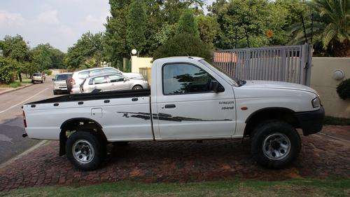 FORD RANGER 2.5 TURBO DIESEL  BAKKIE ###  READ BEFORE BIDDING ###NO RESERVES#######