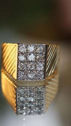 OMEGA SEAMASTER AND MENS     R34 000   18K 1.8CT  DIAMOND RING  LIQUIDATION GOODS   #NO  RESERVES#