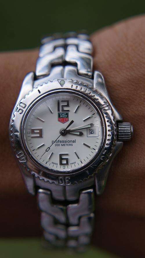 TAG HEUER LINK  PROFESSIONAL     @@ NO RESERVES@@