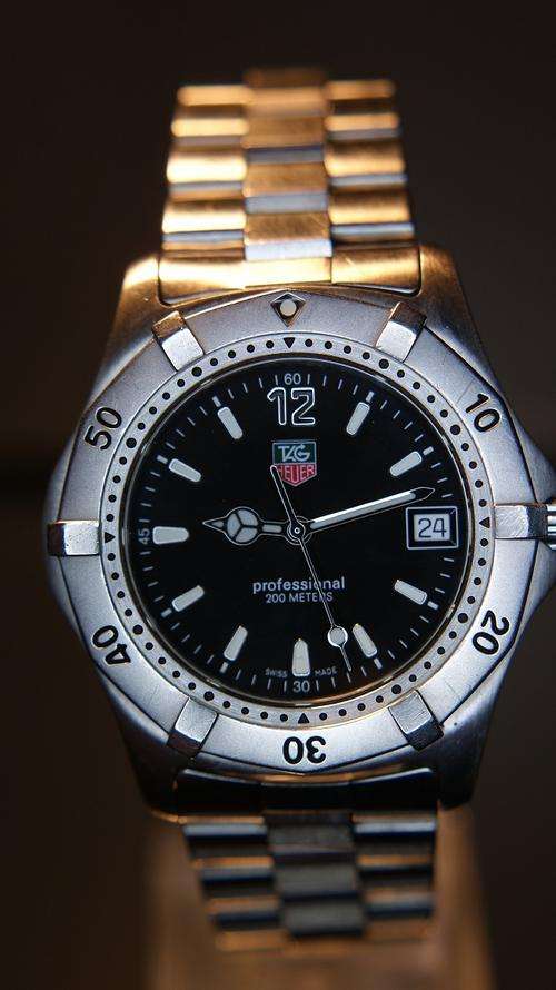 TAG HEUER PROFESSIONAL BLACK FACE    @@ NO RESERVES@@