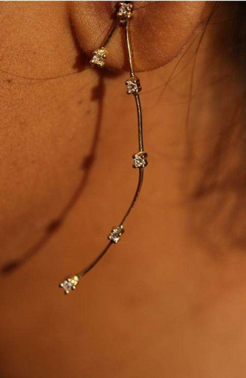 SET DIAMOND  EARRINGS    NO RESERVES