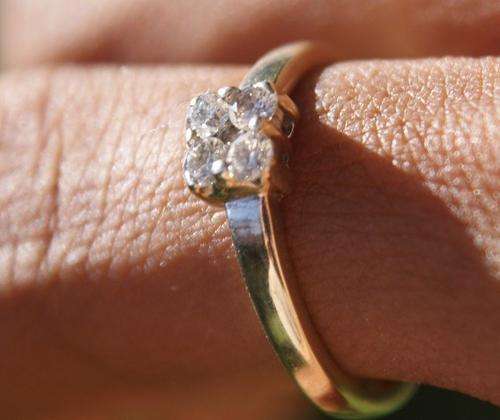 NEW WHITE GOLD DIAMONDS  RING  #NO  RESERVES#      LIQUIDATION