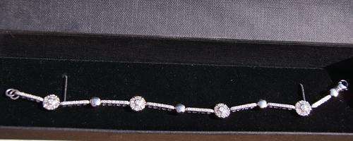 TENNIS BRACELET 18k WHITE GOLD 76 DIAMOND    1.7  cts   NEW #    HIGHEST BIDDER TAKES IT