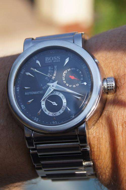 HUGO BOSS POWER RESERVE  AUTOMATIC   NO RESERVES