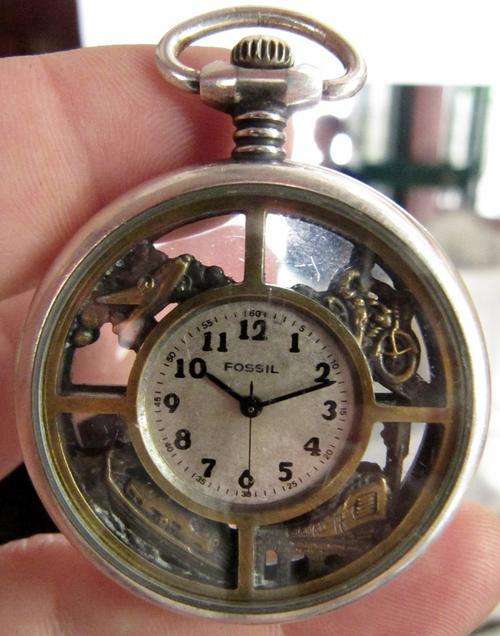Pocket watch fossil store