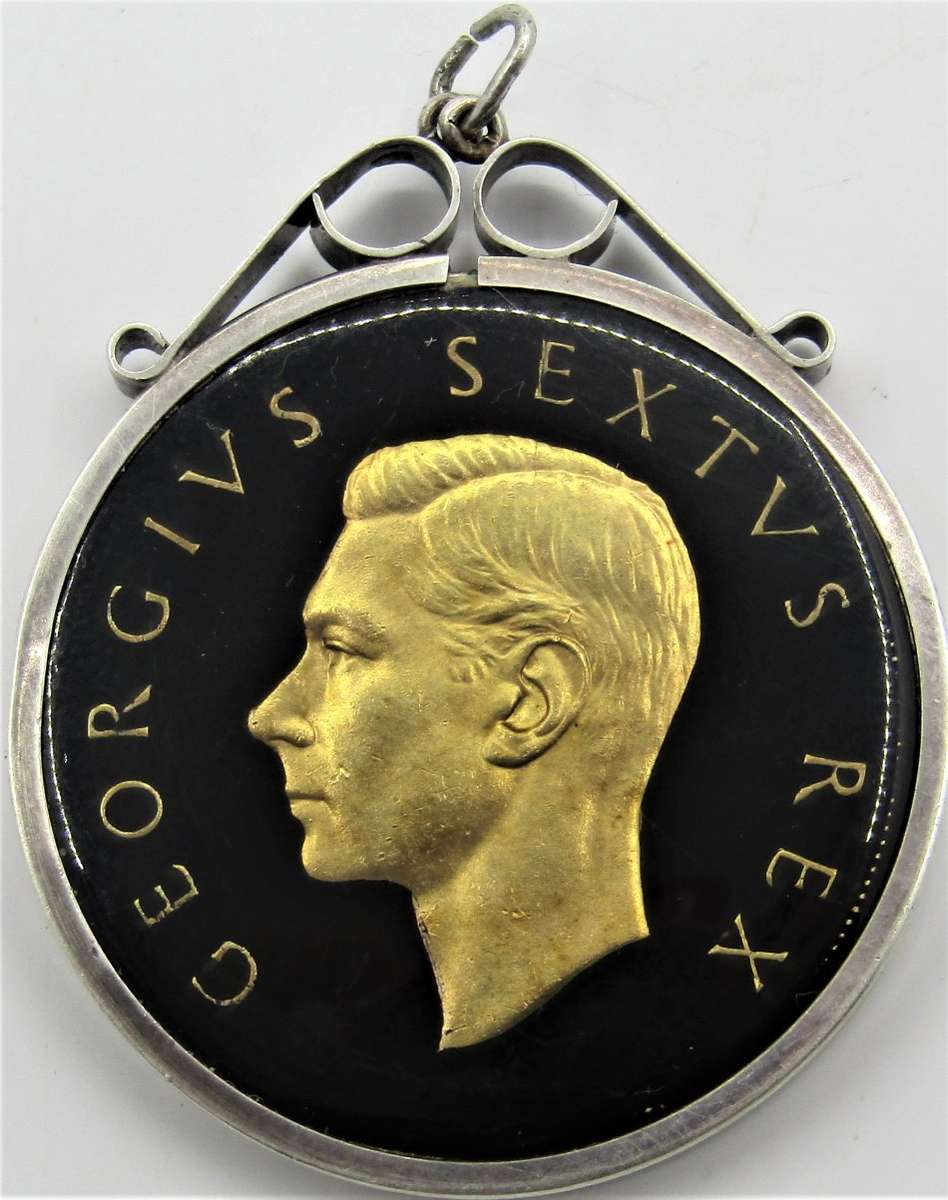 "SPECTACULAR" Enamelled 1952 Union of South Africa 5 Shillings