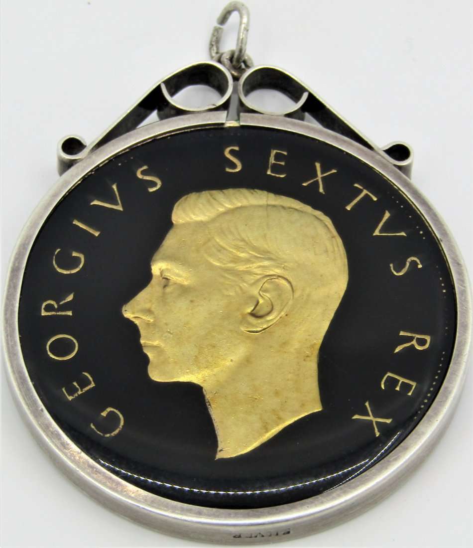 "SPECTACULAR" Enamelled 1952 Union of South Africa 5 Shillings