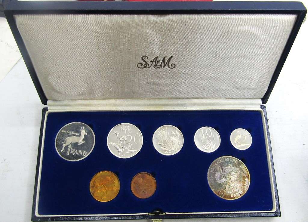 1986 Republic of South Africa Proof Set in original box of issue-