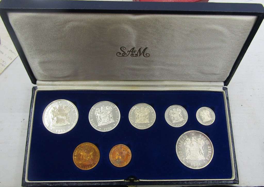 1986 Republic of South Africa Proof Set in original box of issue-