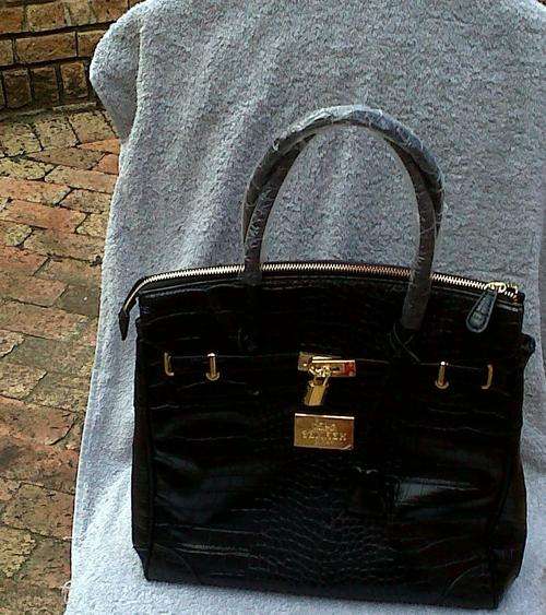 BLACK LEATHER HERMES