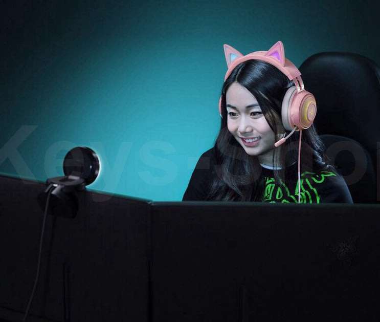 Razer Kraken Gaming Headset + Kitty Ears Bundle: Lightweight Aluminum Frame - Retractable Noise Canc