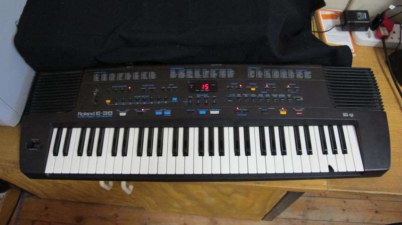 Roland e 38 keyboard price discount