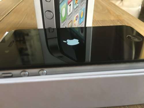 iPhone 4S 16GB Excellent Condition!