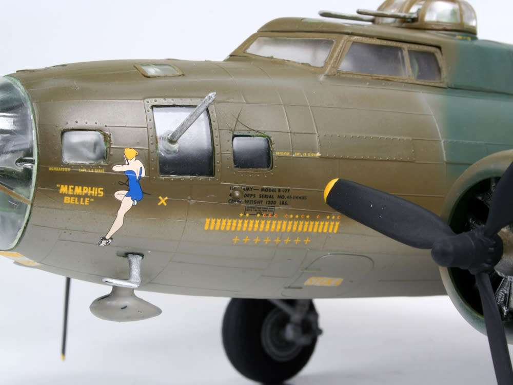Revell  1:48 B-17F Memphis Belle