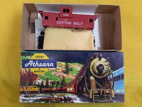 HO - Athearn No 5363 W/V Caboose Cotton Belt