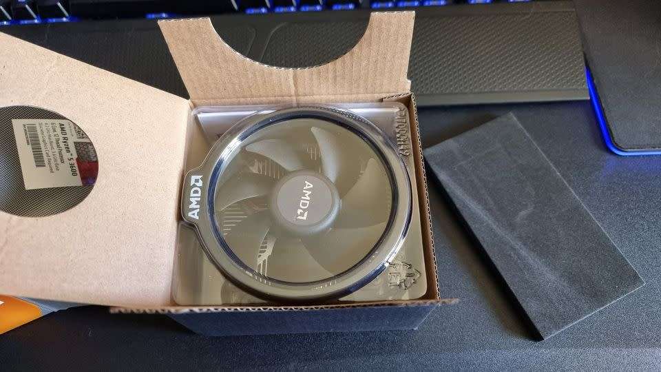 AMD Ryzen Wraith Stealth CPU Cooler