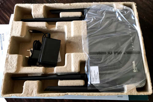 D-Link AC1200 Wi-Fi Gigabit router (new and unused)