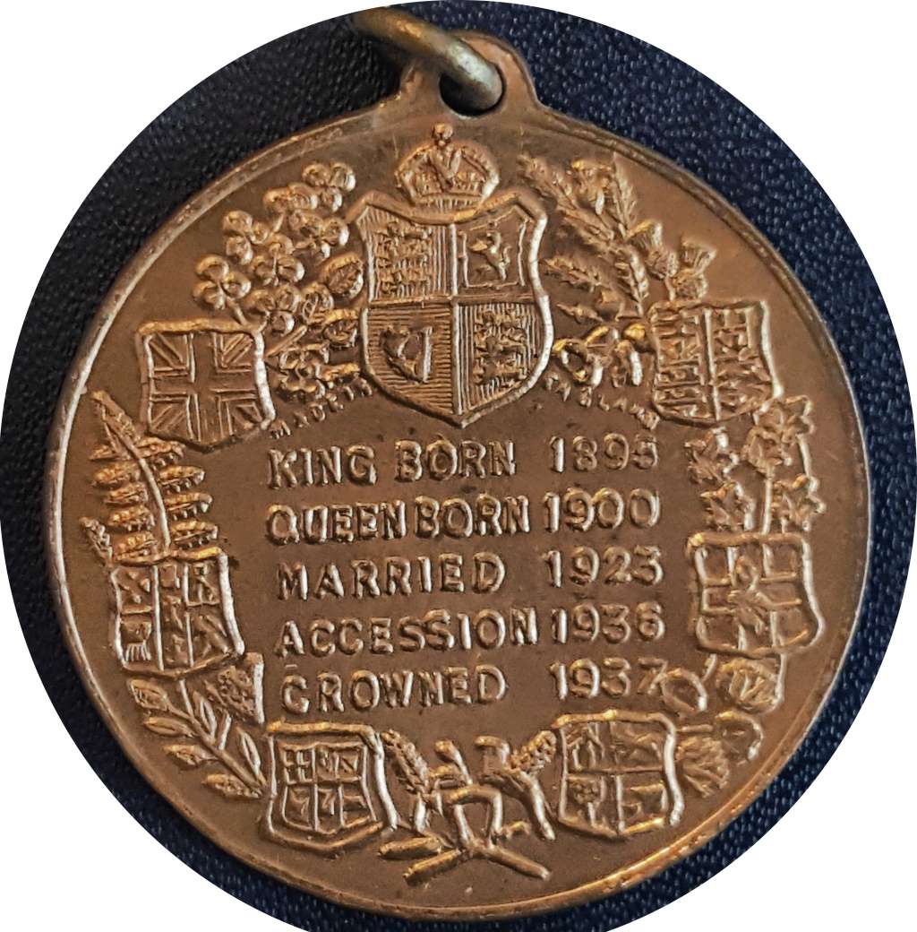 1937 Coronation King George VI commemorative medallion