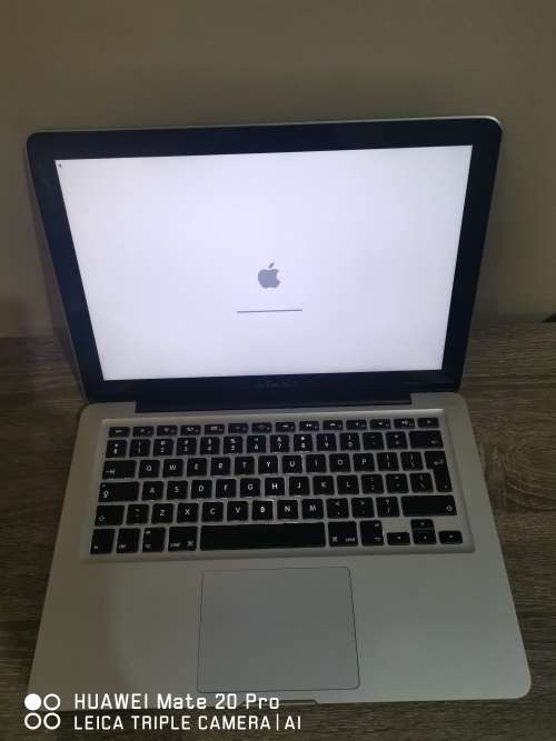 APPLE MACBOOK PRO 13 Intel Core i5 8 GB RAM 1,5 GB GFX 1000GB SATA DRIVE