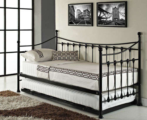Armario Trestle Day Bed with Roll out Trundle Set - White [Second hand]