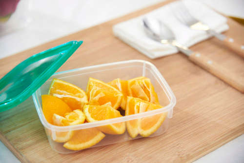 17 Piece Plastic Food Storage Containers Set - Microwave & Dishwasher Safe [Second hand]