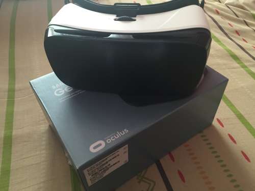 Samsung Gear VR Powered by Oculus