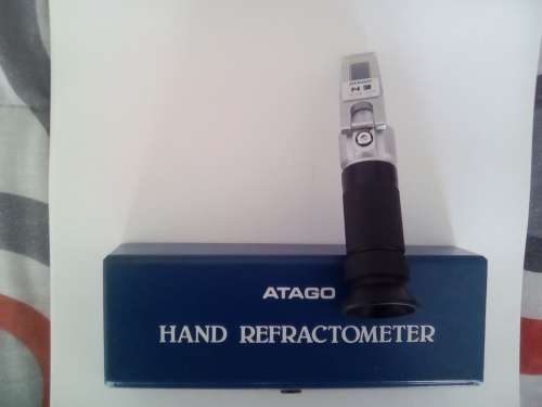 ATAGO HAND REFRACTOMETER