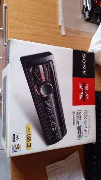 Sony CDX-GT490U CD / USB MP3 player