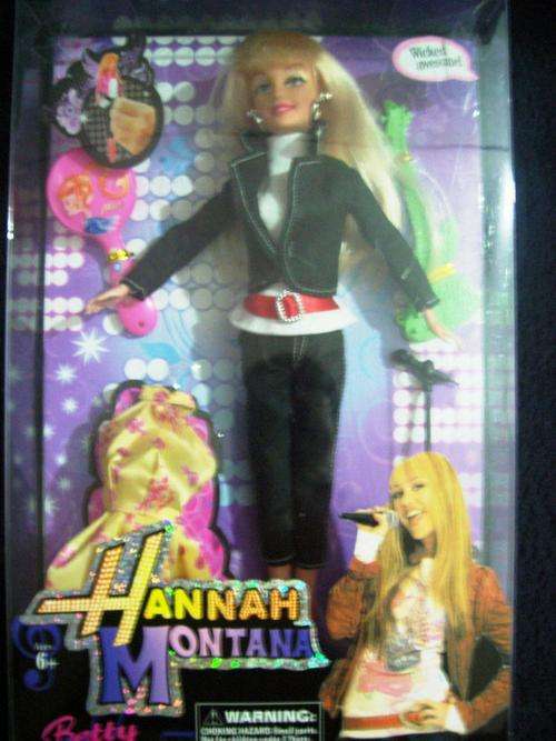 HANNAH MONTANA DOLL WITH ACCESORIES A NEW 1 HAS ARRIVED