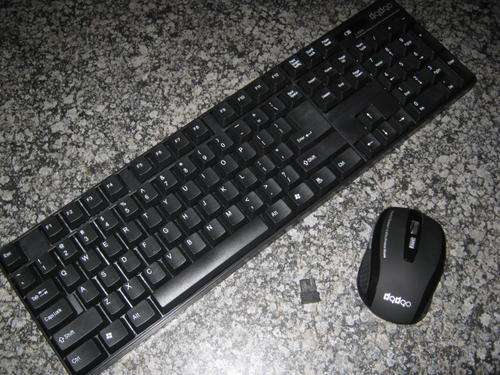 2.4GHz WIRELESS MOUSE AND KEYBOARD