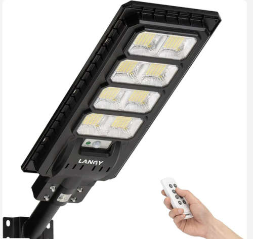 200W SOLAR STREET LIGHT / REMOTE CONTROL  / MOTION SENSOR / IP65 WEATHERPROOF / POLE INCLUDED