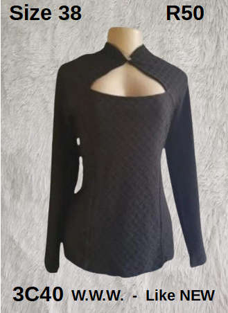 Size34  Top   * Like New * Bargain Price * R60 Courier charge