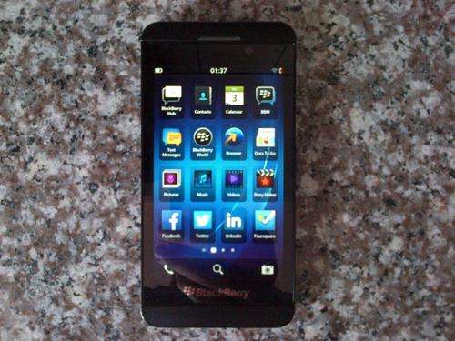 Original Blackberry Z10, Unlocked to all networks !!FAST SHIPPING!!