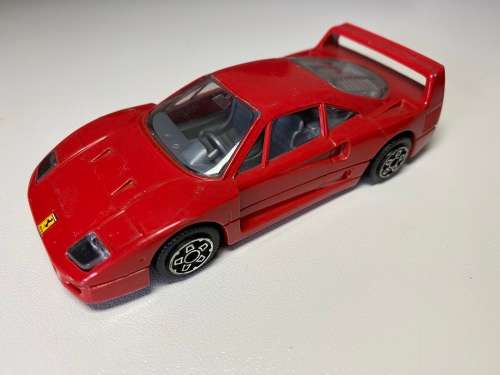 Ferrari F40 (Bburago 1:43 made in Italy)