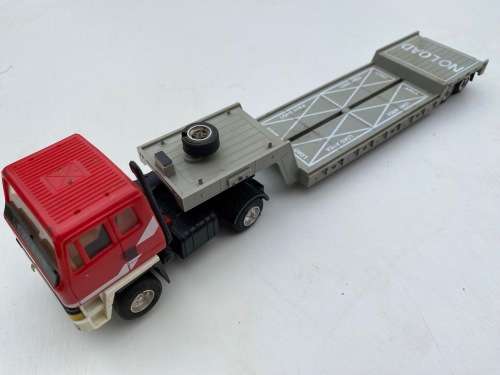 Leyland Roadtrain Cab and Trailer 1983 (rare Scalextric 1:32 - used)