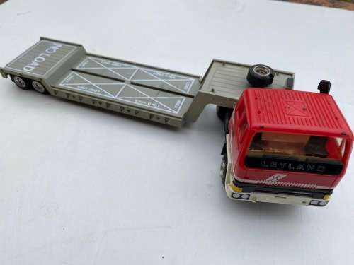 Leyland Roadtrain Cab and Trailer 1983 (rare Scalextric 1:32 - used)