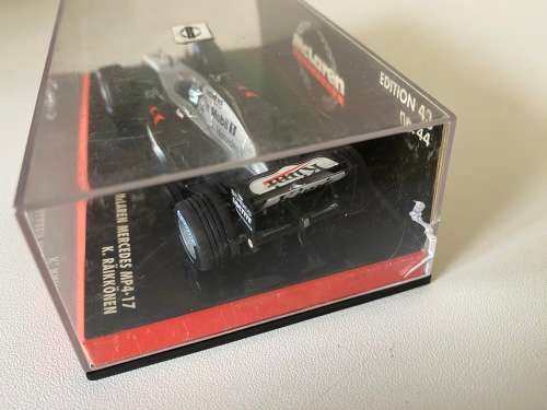 Kimi Räikkönen - McLaren Mercedes F1 2002 (Minichamps 1:43)