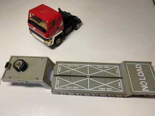 Leyland Roadtrain Cab and Trailer 1983 (rare Scalextric 1:32 - used)