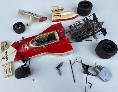 McLaren M23 Texaco Marlboro - Denny Hulme 1974 (Tamiya 1:12)