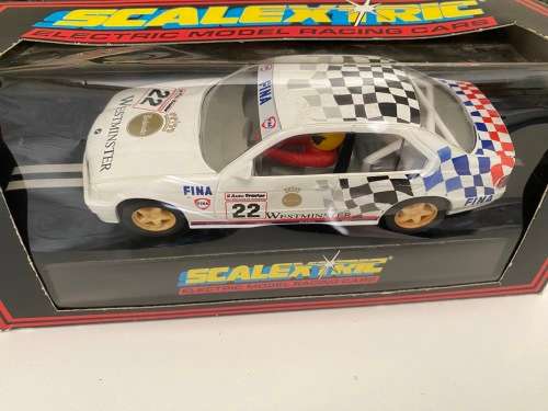 BMW 318i British Touring Car (Scalextric 1:32 C462 - used with box)